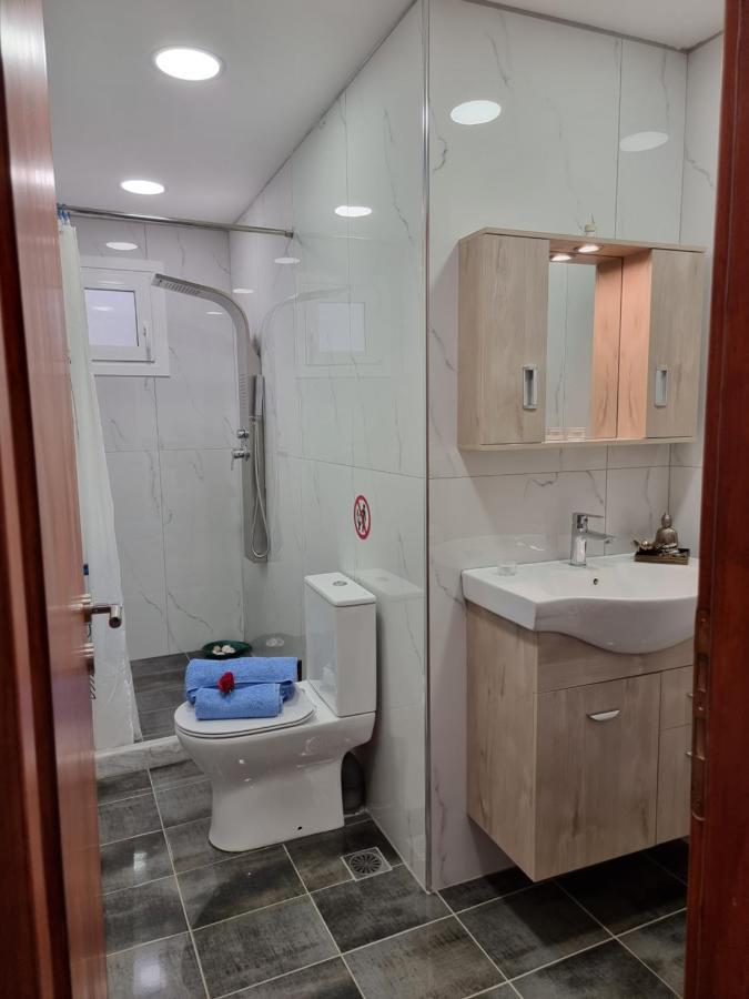 Luxury Lake - Center House アイオス・ニコラオス エクステリア 写真